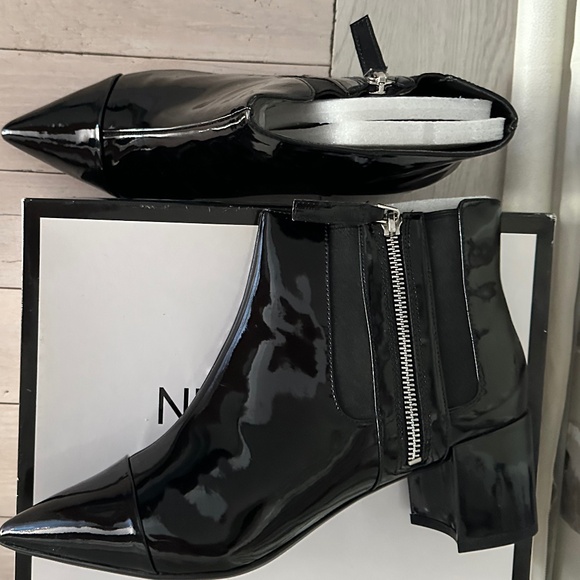 BLACK FRIDAY SPECIAL NINE WEST POINTED PATENT ANKLE BOOTS 10 1/2- NEW NEVER WORN - Picture 3 of 6